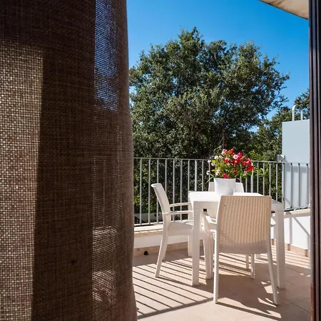 Missipezza A Frassanito Lägenhetshotell 4*