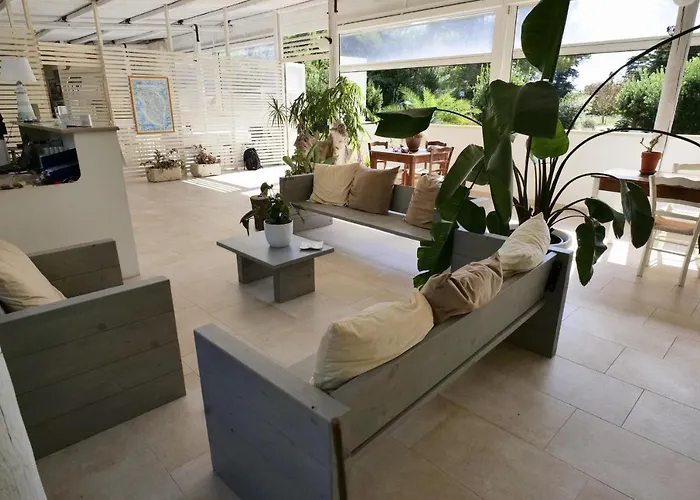 Missipezza A Frassanito Apartahotel